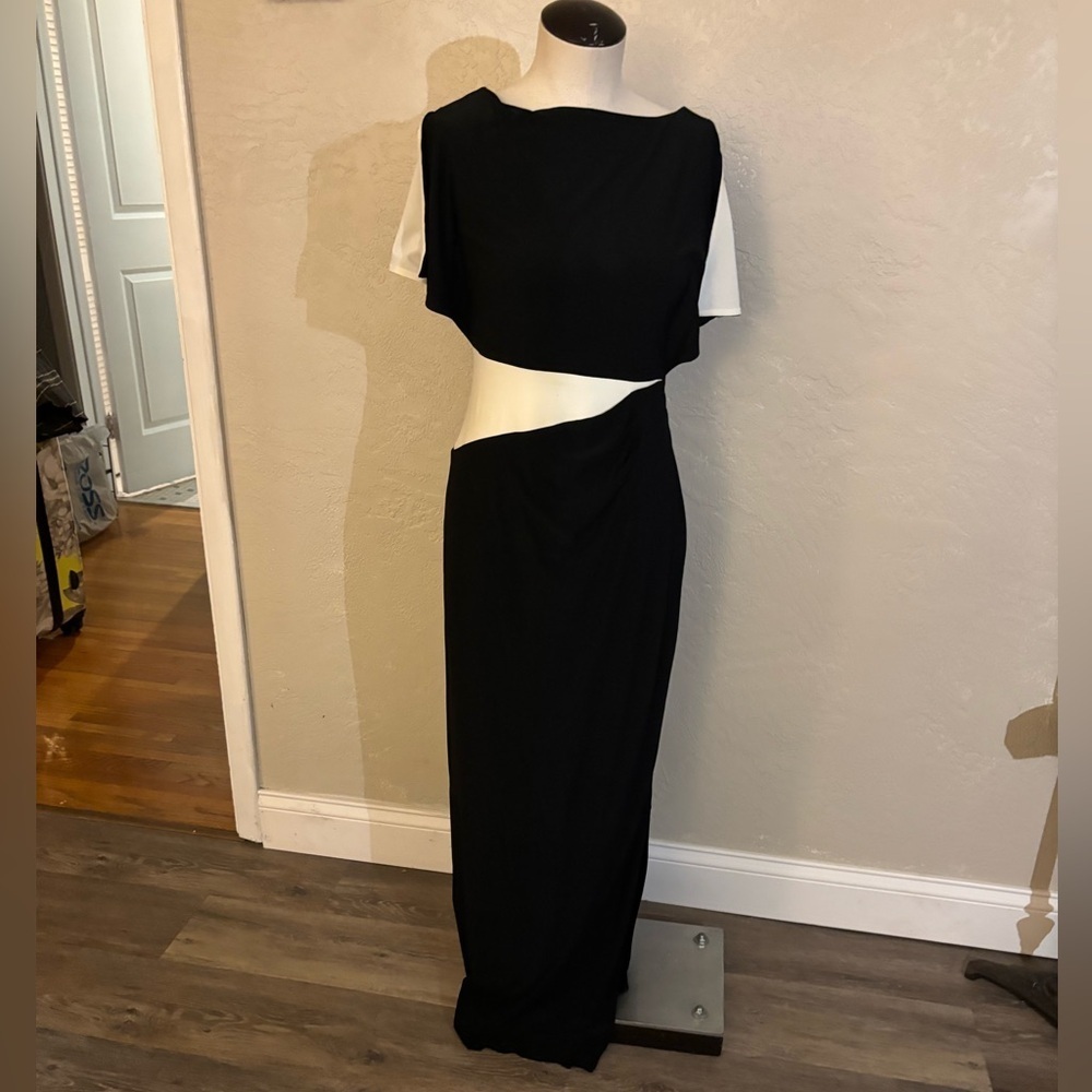 Elegant Ralph Lauren black and White Gown Sz 2/4